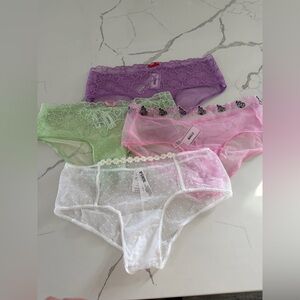 NWT Victoria's Secret PINK Wink lace cheeky panty set of 4 size S